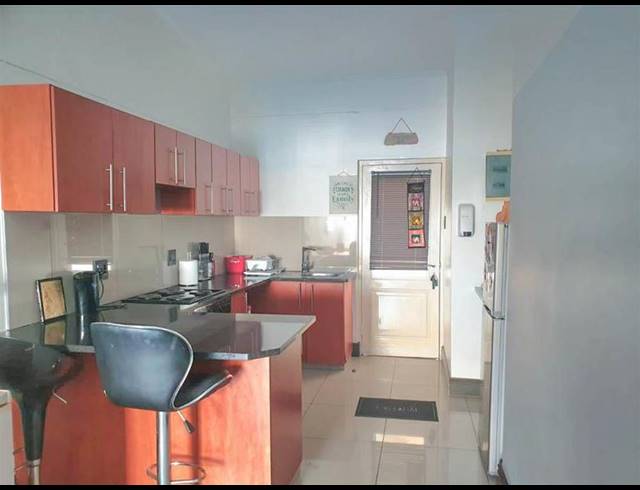 2 BEDROOM APARTMENT FOR SALE IN UMHLANGA RIDGE